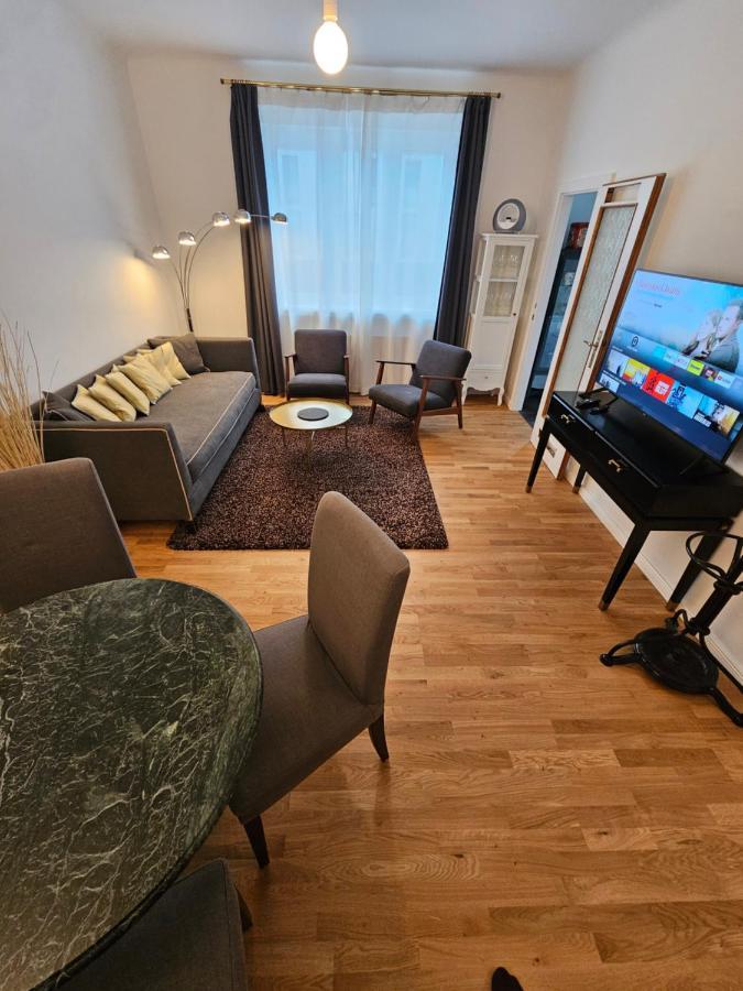 Yuki's Place - Design - Trade Fair - Wu Campus - Downtown - Subway Viena