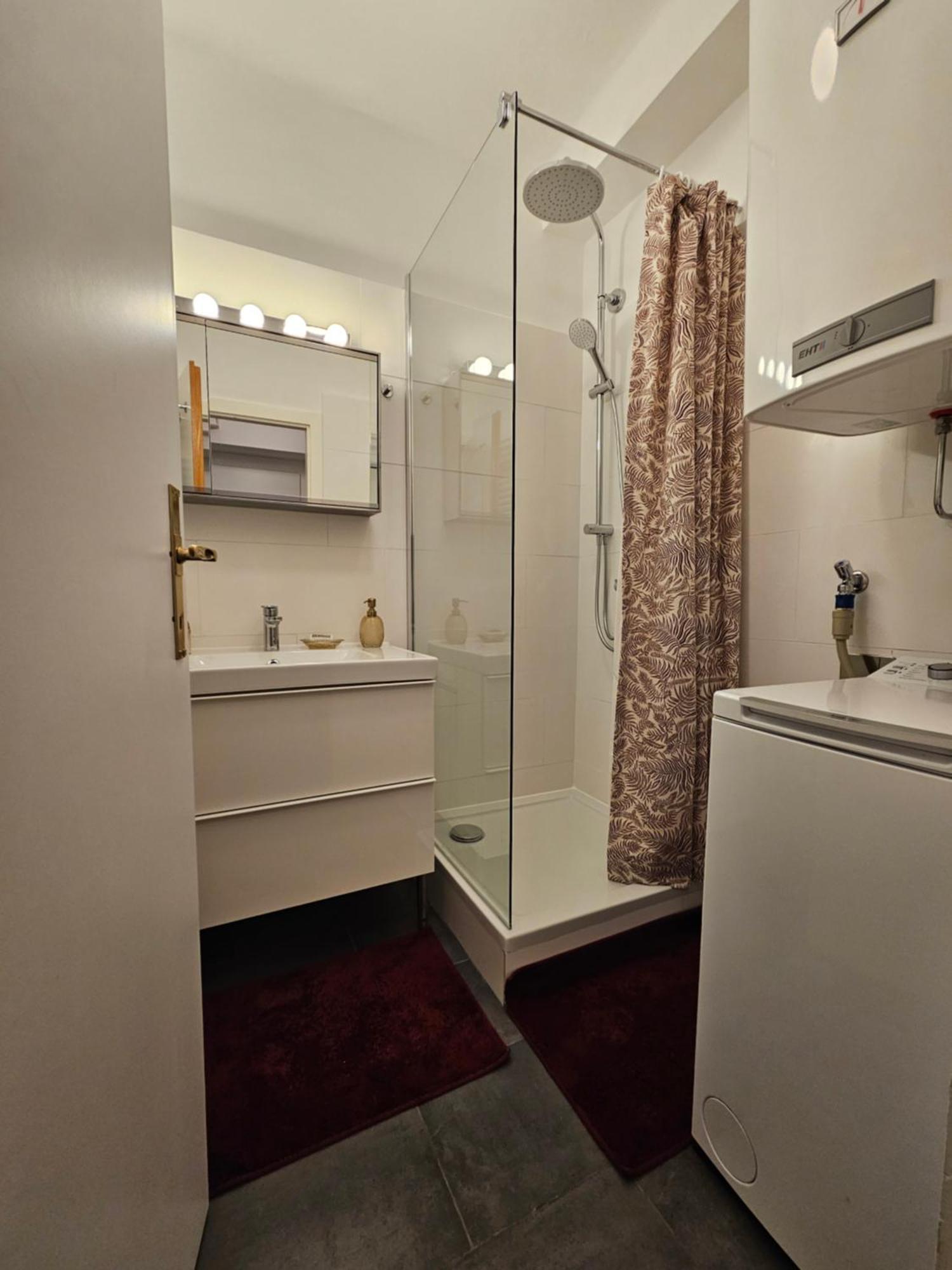 Yuki's Place - Design - Trade Fair - Wu Campus - Downtown - Subway Apartment *